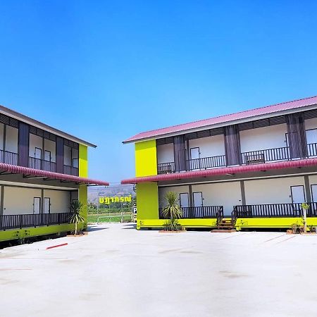 Chadaporn Mae Chaem Hotel Extérieur photo