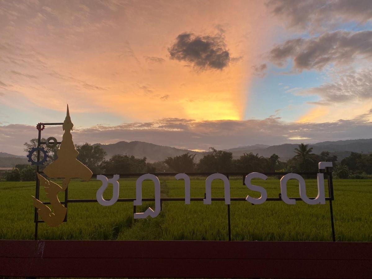 Chadaporn Mae Chaem Hotel Extérieur photo